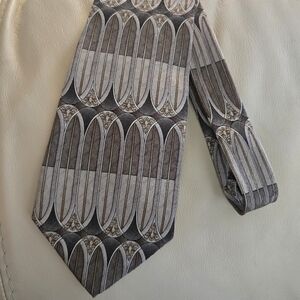 Pierre Cardin Classy Gray And Brown Men's Silk Necktie Tie